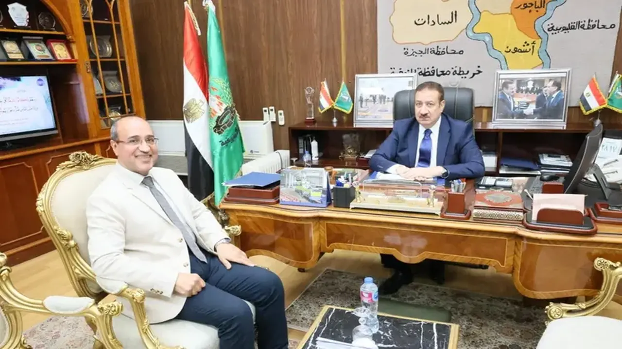 ضبط طالبة بالمنوفية.. كشف تفاصيل واقعة تصوير امتحان وتداول الأسئلة عبر الهاتف المحمول